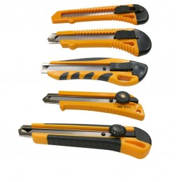 PTA-N1300 Heavy Duty Knife w/metal tip & auto lock