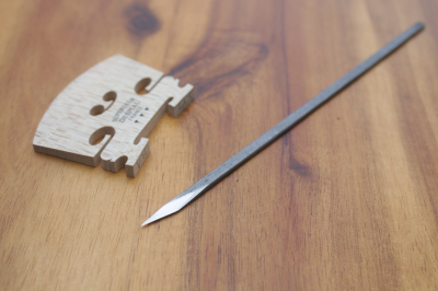 28520 THORSSON HAND FORGED LUTHIER'S BRIDGE KNIFE