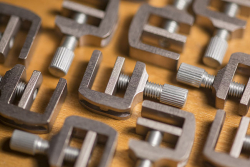 28909 CLAMP FOR LININGS & EDGES FOR VIOLIN/VIOLA