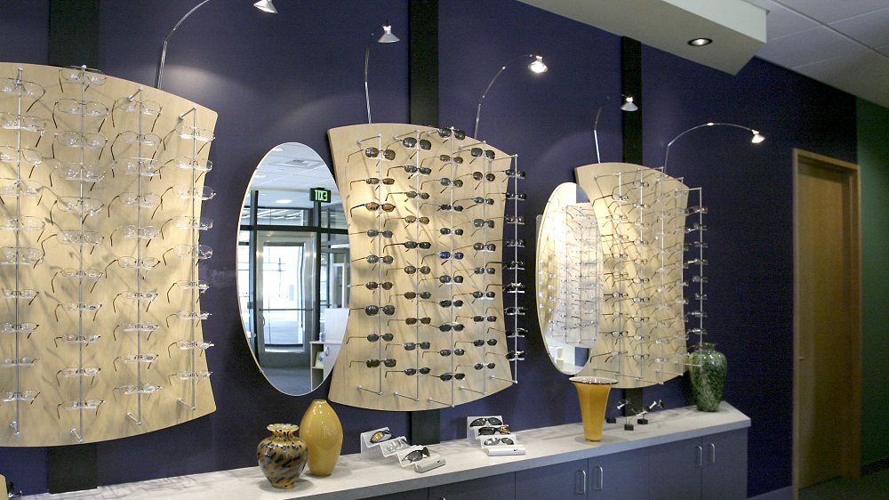 eyeglasses display case, acrylic eyeglasses display, eyewear display case, acrylic eyewear display, display for eyeglasses, eyeglass display case, optical retail space design