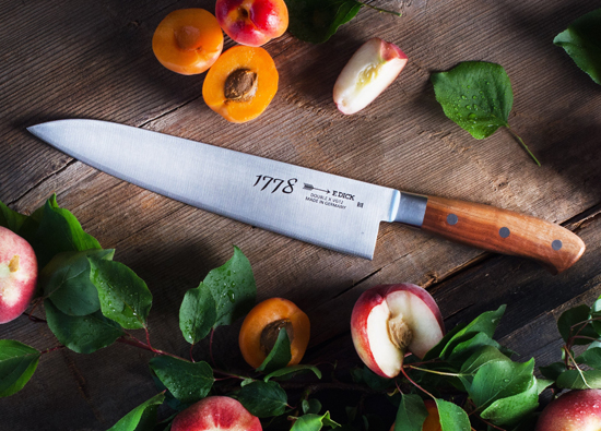 FDICK 1778 series knife image on kitchen counter