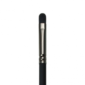 Revolution Oval Lip Brush - BX-120