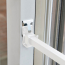 Barre de s&eacute;curit&eacute; pour porte patio 110 et Barre de s&eacute;curit&eacute; pour fen&ecirc;tre avec verrou anti-soul&egrave;vement 111