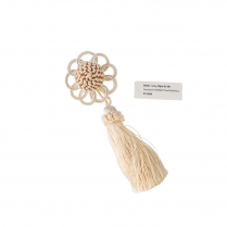Decorative pin tassel with flower