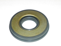 TIGER SHARK 900 / 1000 MAG END CRANKSHAFT OIL SEAL