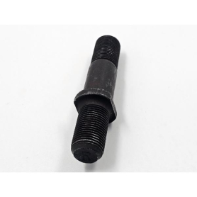 WHEEL STUD