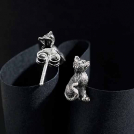 Sterling Silver 3D Sitting Cat Post Earrings 11x7mm