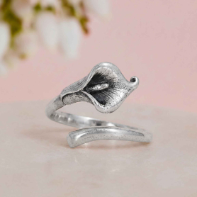 Calla Lily Ring on pink background