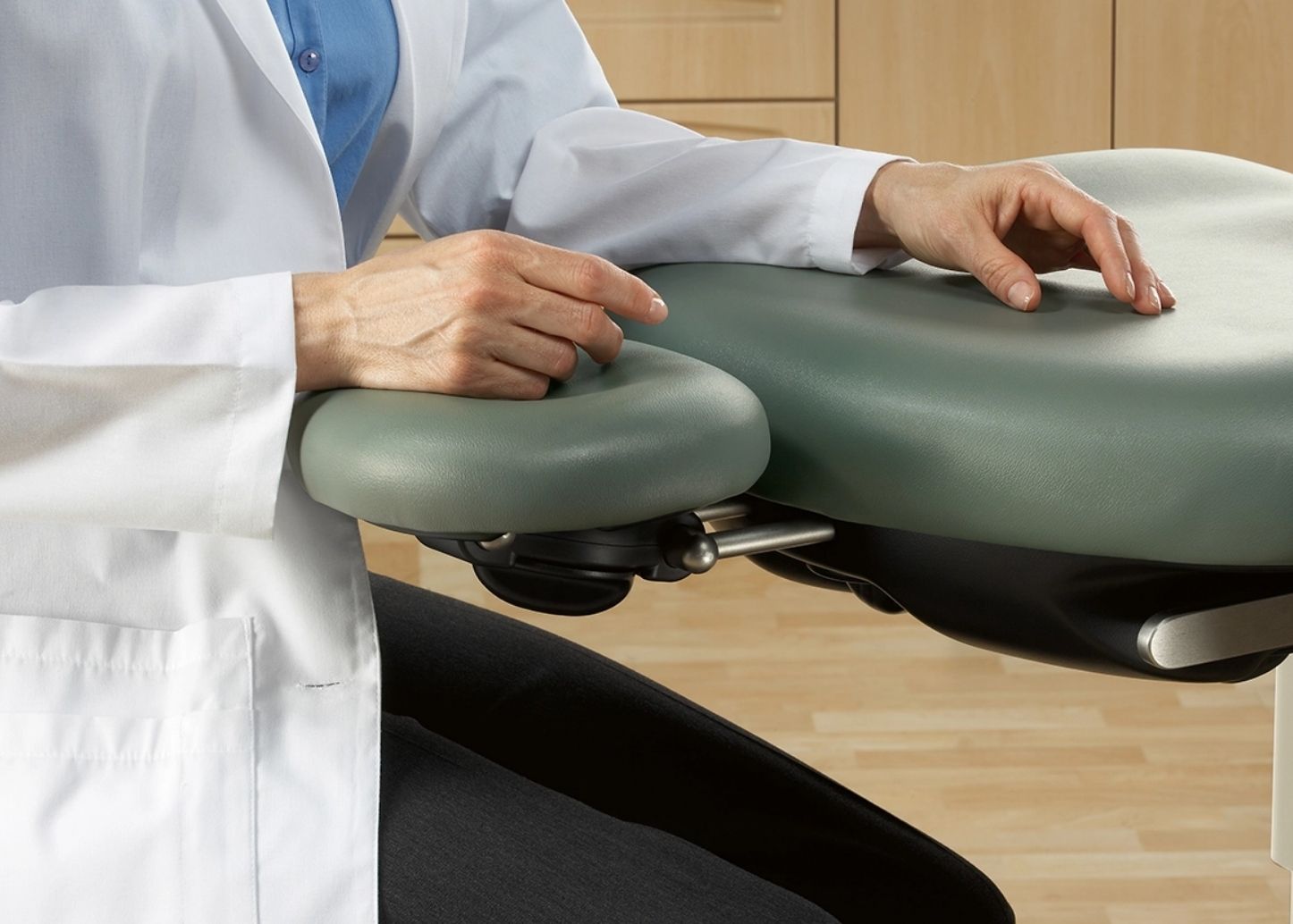 Midmark® 641 Procedure Chair
