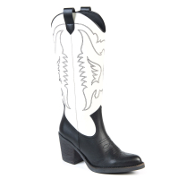 37-GEORGIA BLACK AND WHITE