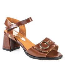 HELENA BROWN 37